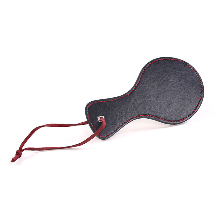 Roi da và phết mông đỏ đen trong bộ đồ chơi bạo dâm 10 món