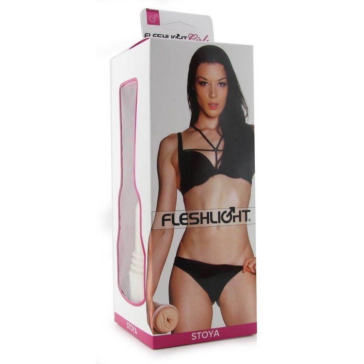 Lõi SuperSkin của Fleshlight Stoya Destroya mềm mại và dễ tháo rời để vệ sinh.