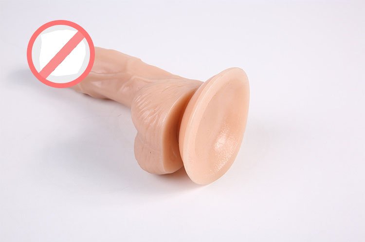 Giác hút chắc chắn, dễ gắn tường, sàn hoặc kính.